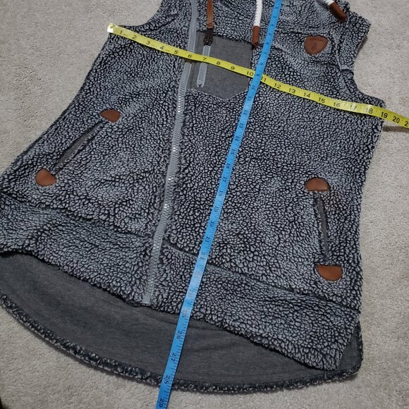 WANAKOME Kira Sherpa Hooded Vest Asymmetric Zip Wool Blend Grey Women's Small - Picture 16 of 16